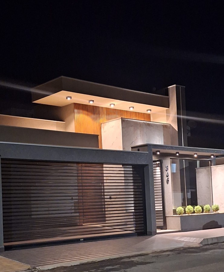 Casa à venda com 3 quartos, 350m² - Foto 2
