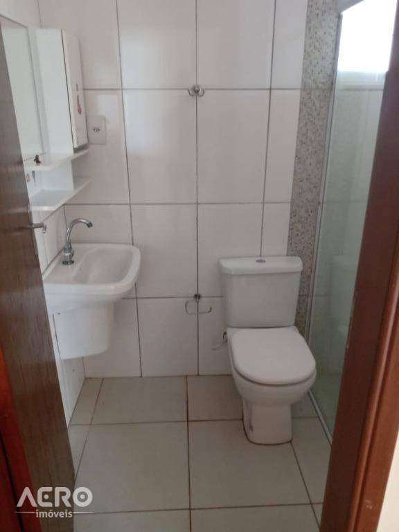 Casa à venda com 2 quartos, 130m² - Foto 13