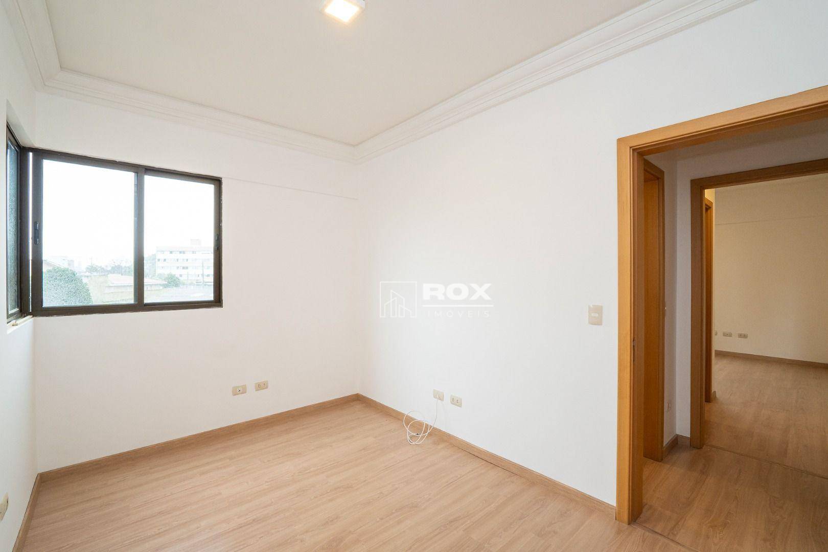 Apartamento à venda com 2 quartos, 67m² - Foto 17