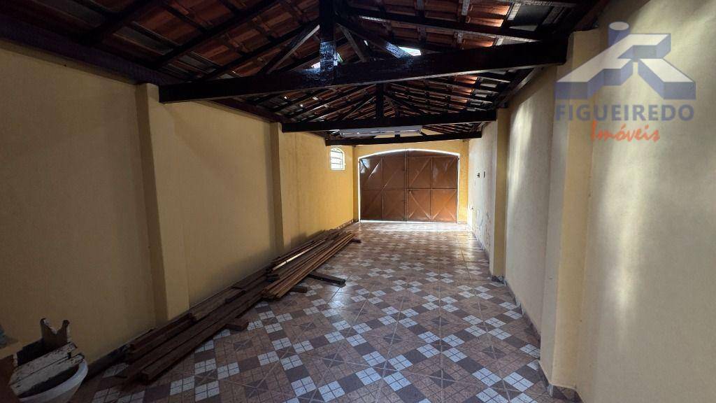 Casa à venda com 3 quartos, 212m² - Foto 15