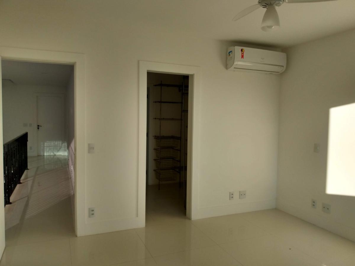 Casa de Condomínio à venda com 4 quartos, 660m² - Foto 36