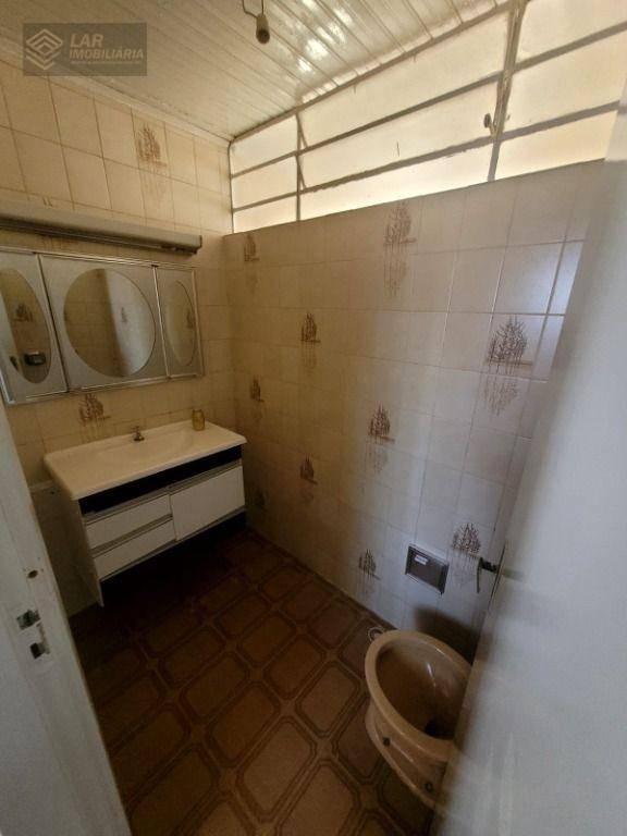 Casa para alugar com 3 quartos, 120m² - Foto 12