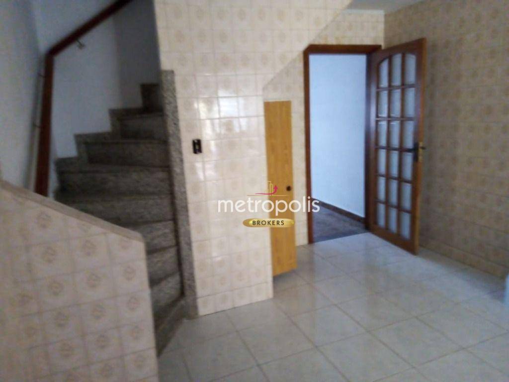 Sobrado à venda e aluguel com 2 quartos, 240m² - Foto 1