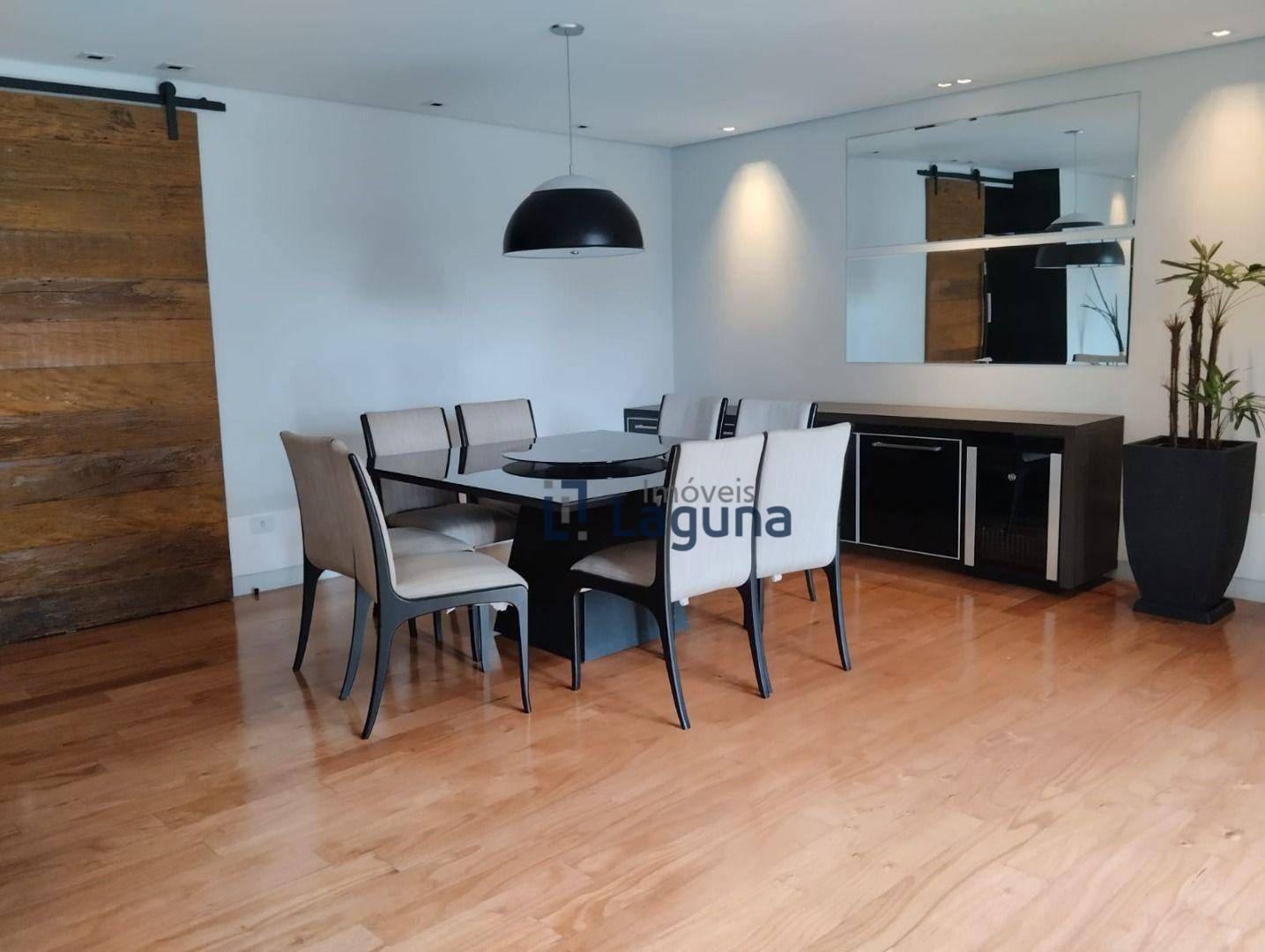 Apartamento para alugar com 3 quartos, 165m² - Foto 28