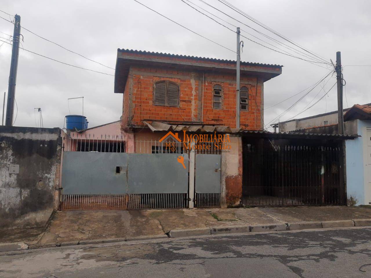 Sobrado à venda com 8 quartos, 250m² - Foto 4