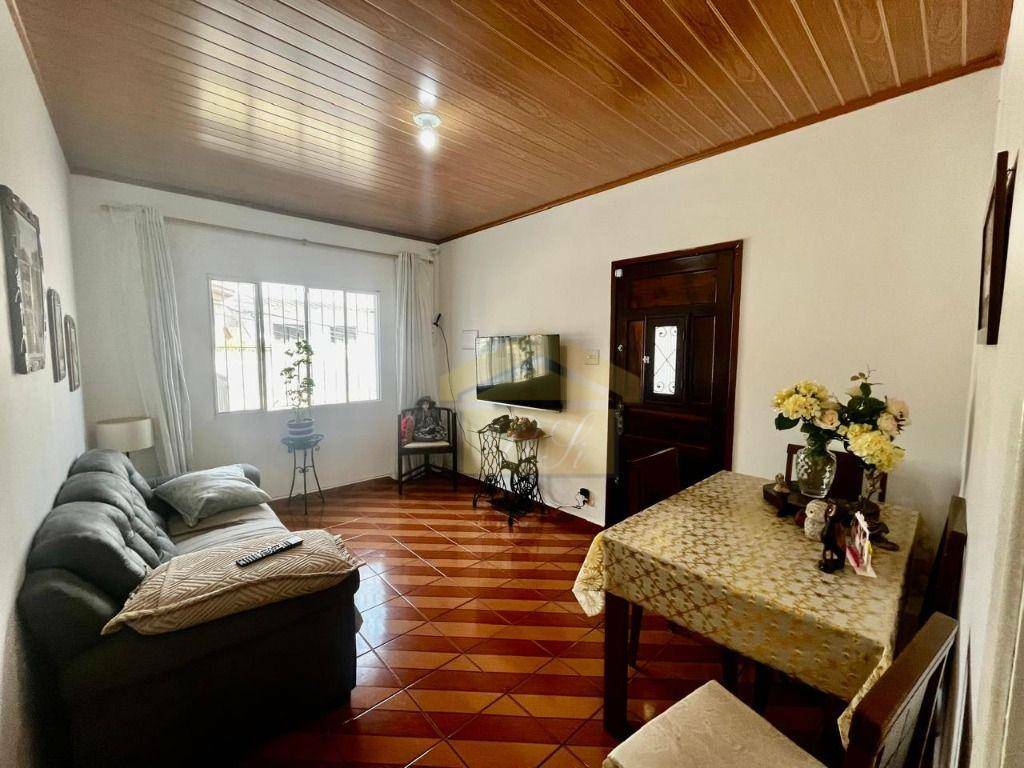 Casa para alugar com 2 quartos, 70m² - Foto 1