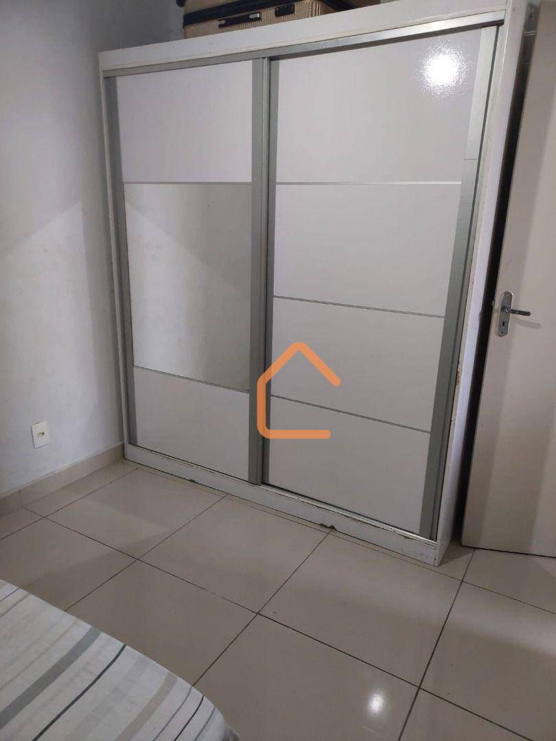 Apartamento para alugar com 2 quartos, 50m² - Foto 13