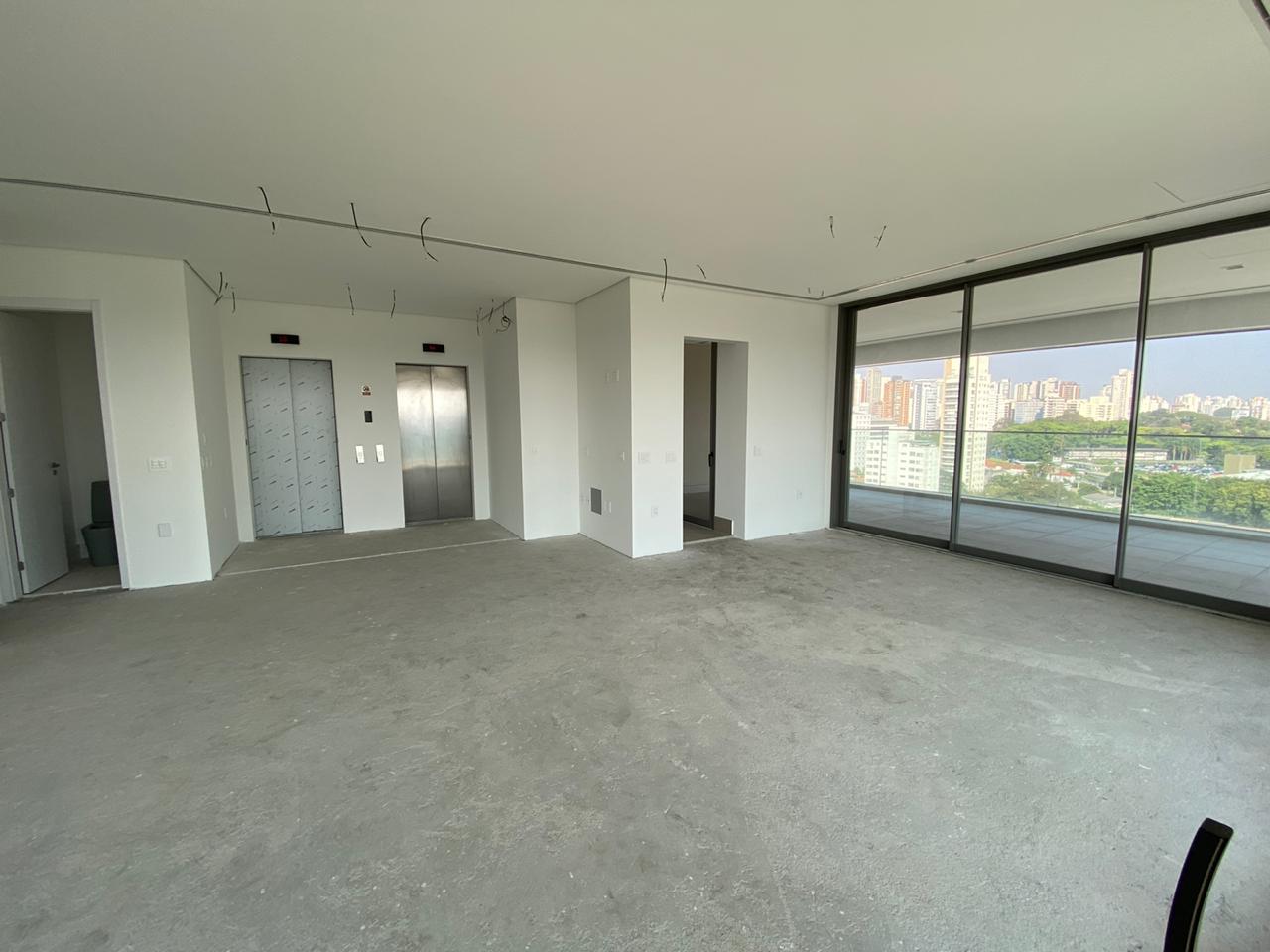 Apartamento à venda com 4 quartos, 332m² - Foto 1