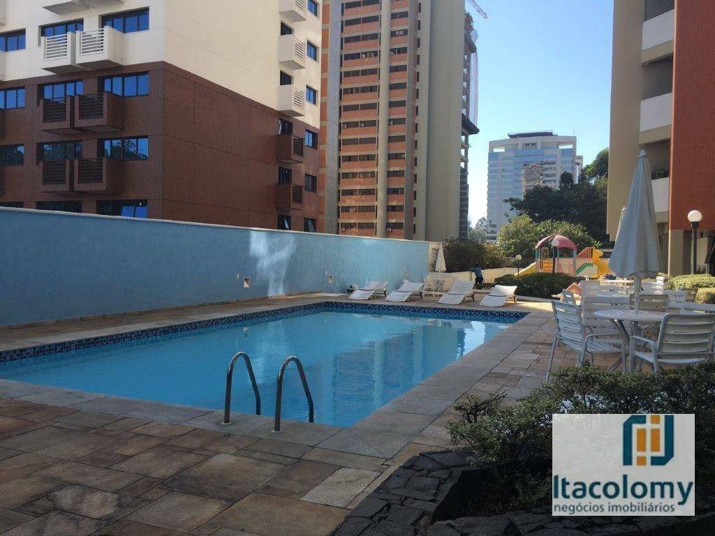 Apartamento à venda com 3 quartos, 162m² - Foto 19