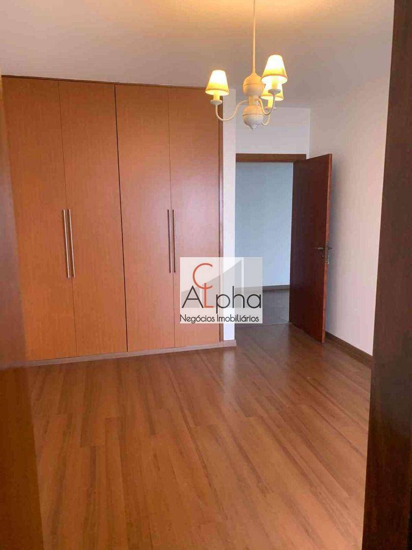 Casa para alugar com 3 quartos, 335m² - Foto 14