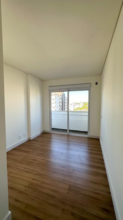 Apartamento à venda com 3 quartos, 141m² - Foto 8