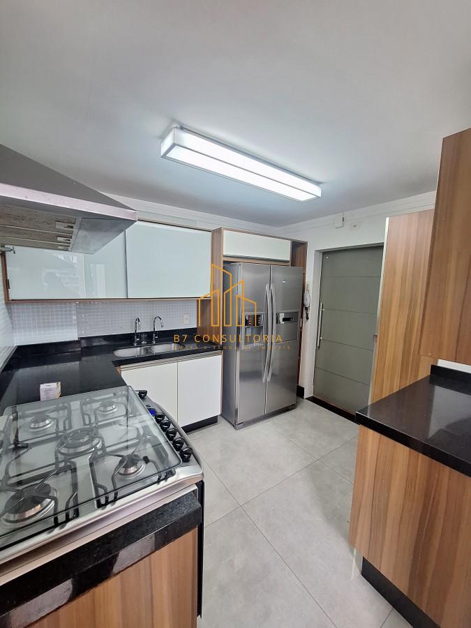 Apartamento para alugar com 3 quartos, 156m² - Foto 15