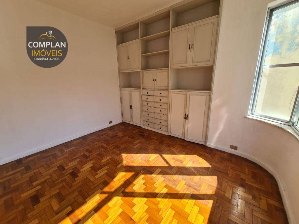 Apartamento à venda com 3 quartos, 120m² - Foto 7