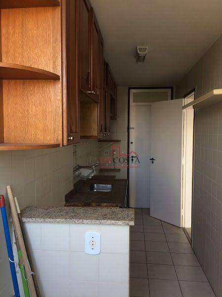 Apartamento à venda com 2 quartos, 65m² - Foto 26