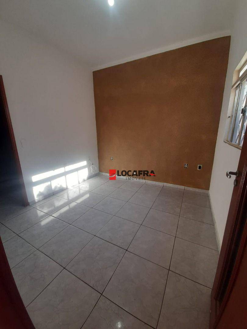 Casa à venda com 3 quartos, 100m² - Foto 9