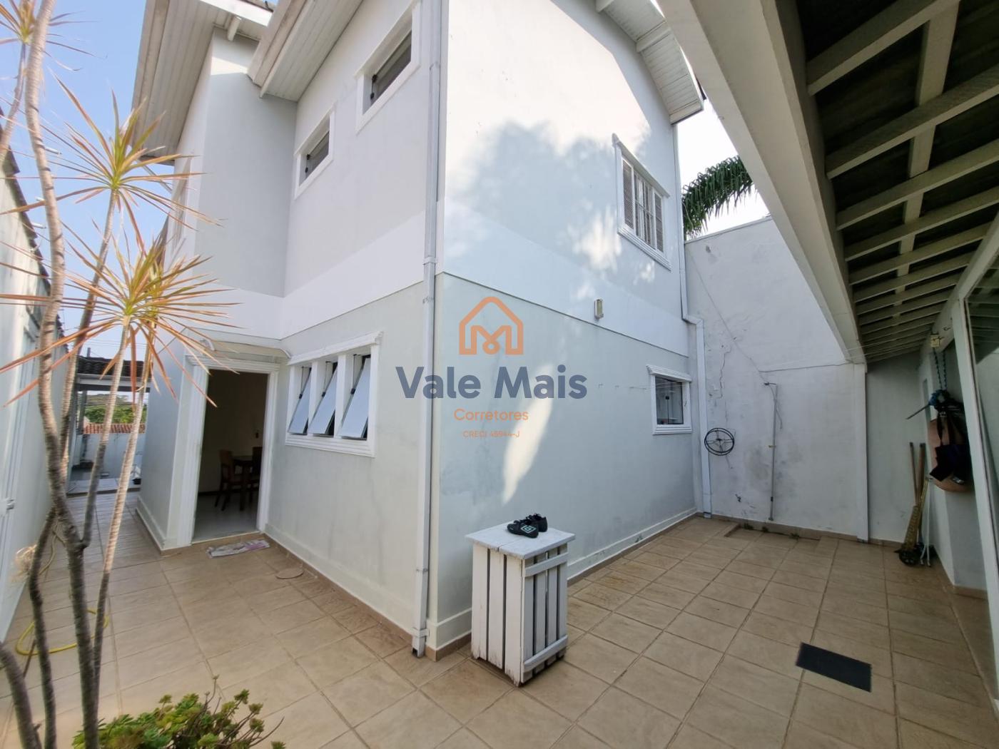 Casa à venda com 3 quartos, 243m² - Foto 23