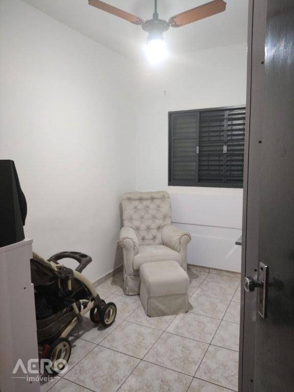 Casa à venda com 3 quartos, 124m² - Foto 18