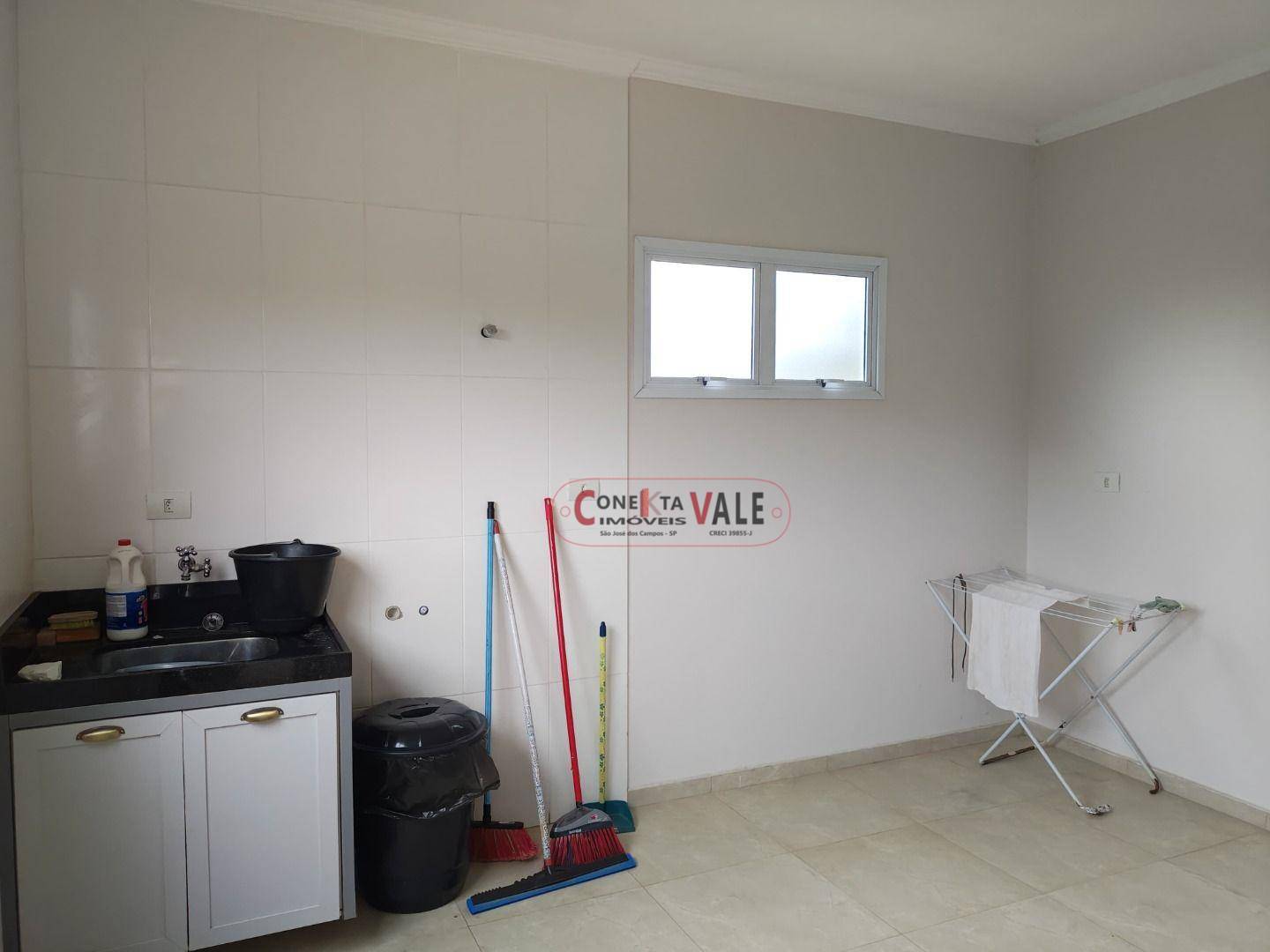 Casa à venda com 3 quartos, 320m² - Foto 14