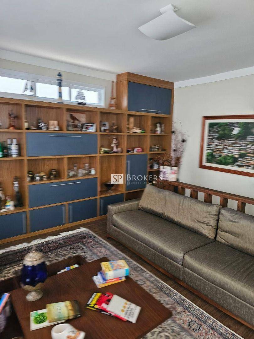 Casa à venda e aluguel com 3 quartos, 215m² - Foto 2