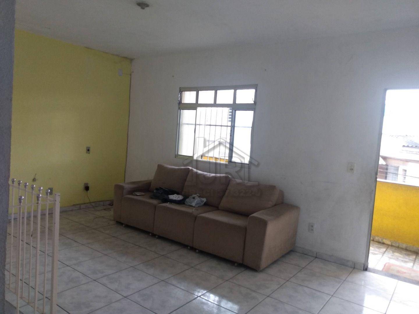 Casa à venda com 1 quarto, 90m² - Foto 2