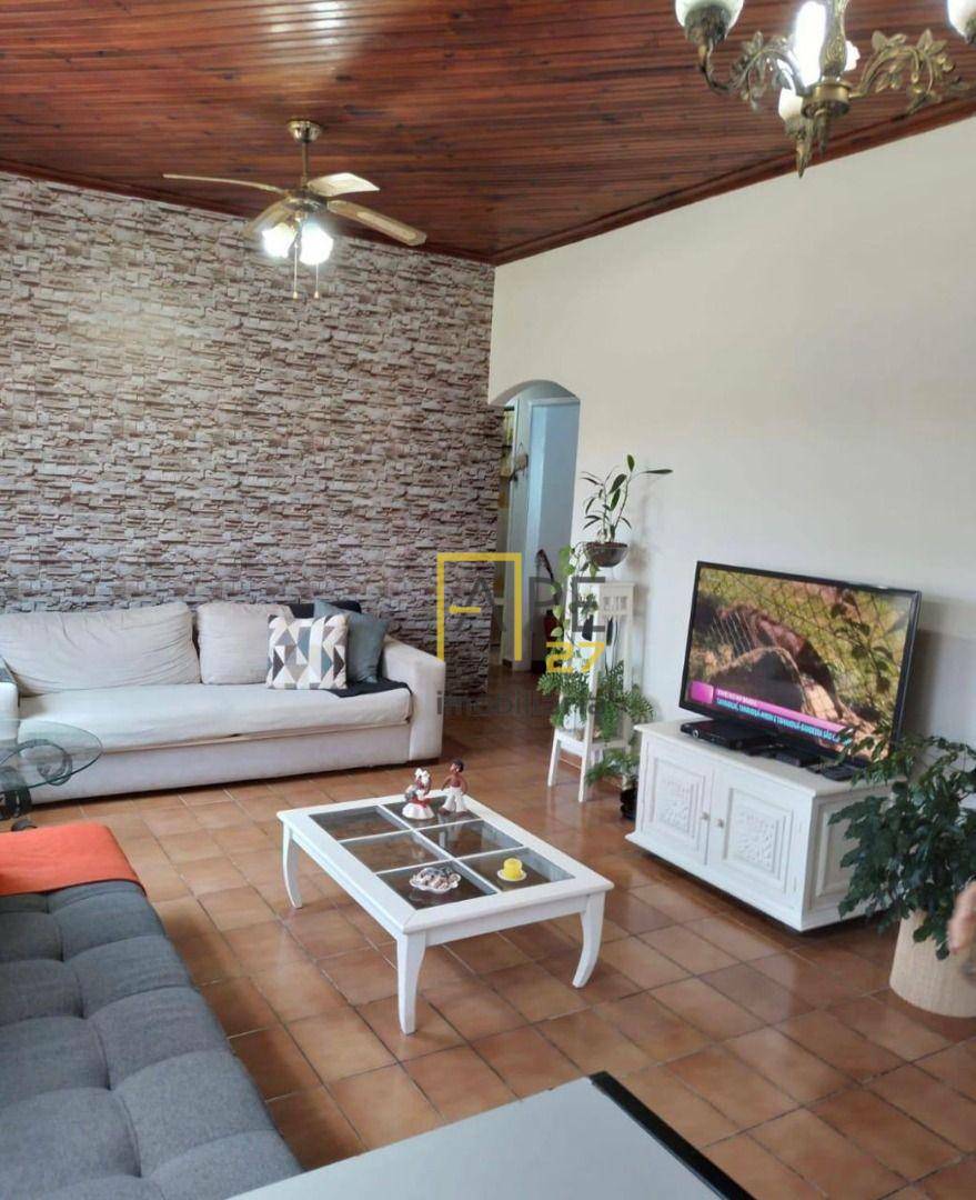 Casa à venda com 3 quartos, 200m² - Foto 4