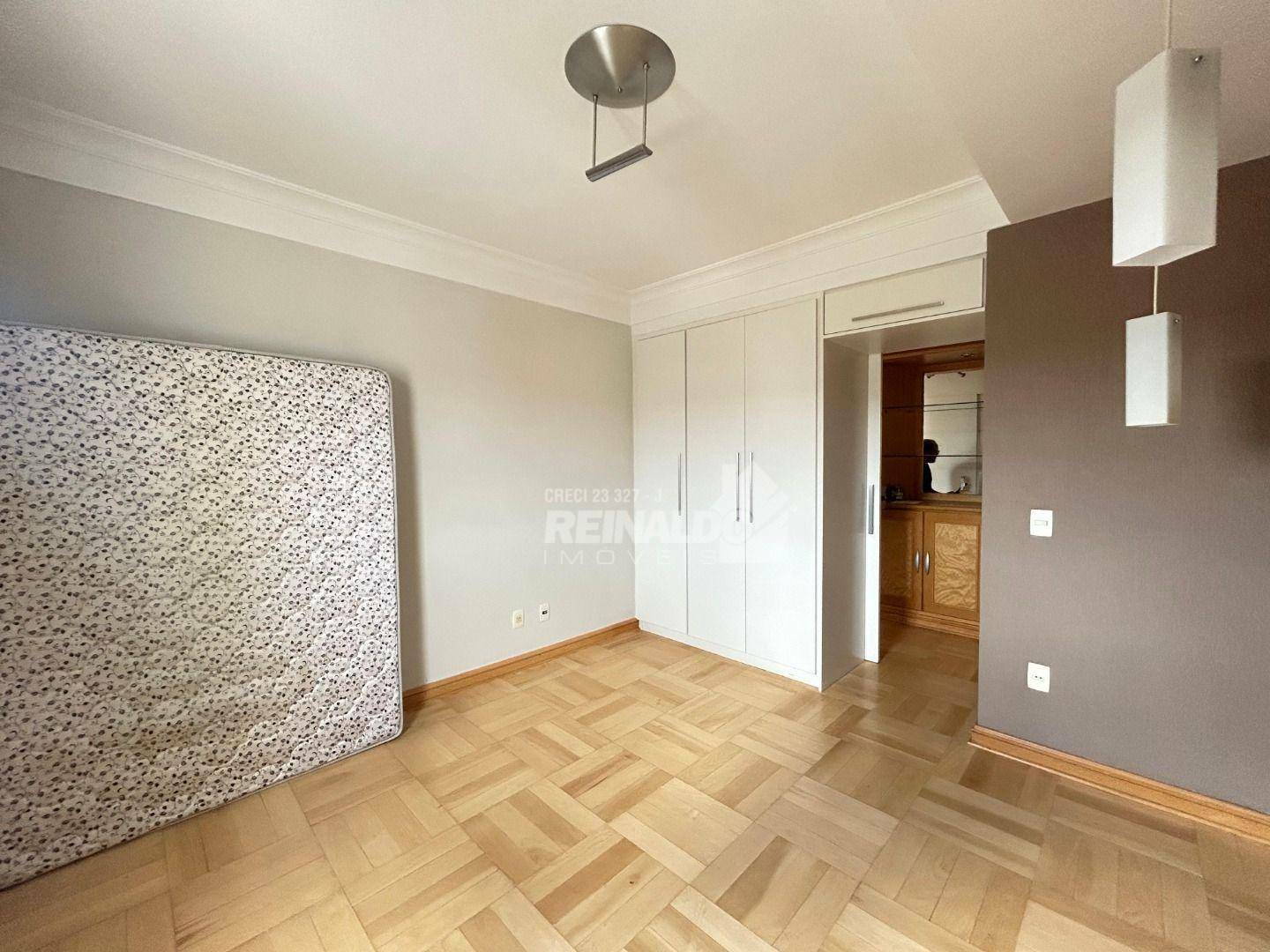 Apartamento para alugar com 3 quartos, 145m² - Foto 21