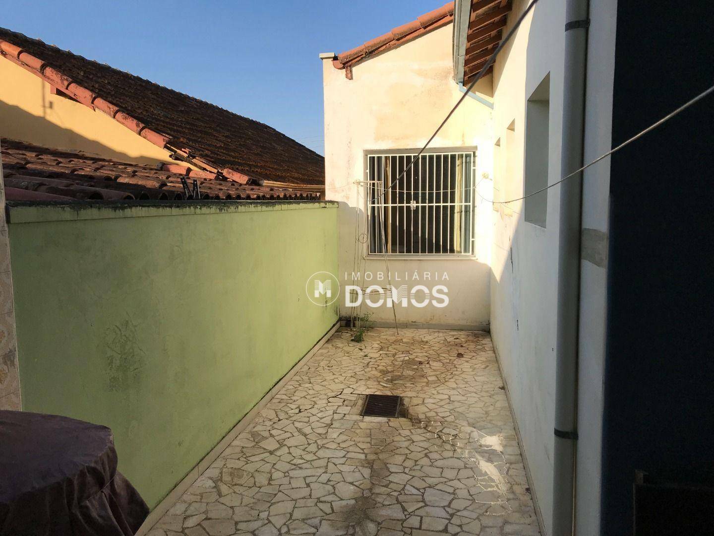 Casa à venda com 4 quartos, 250m² - Foto 25