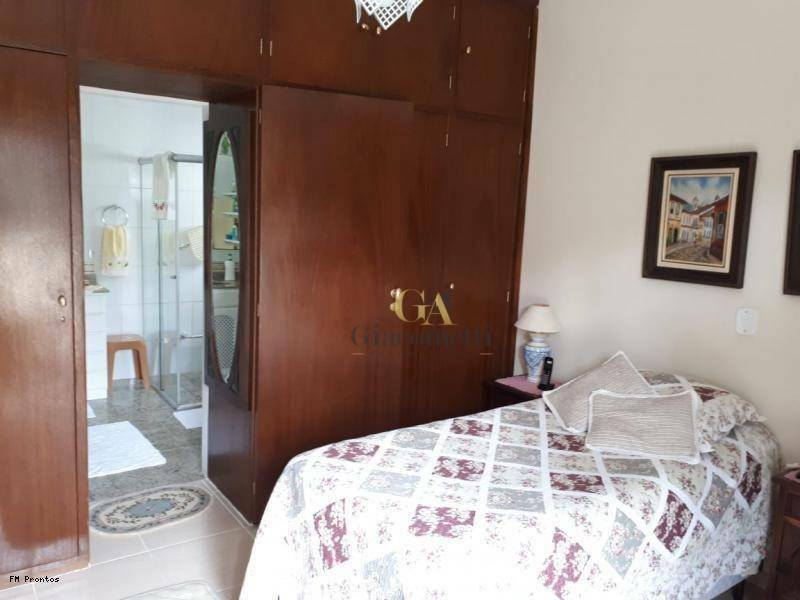 Casa de Condomínio à venda com 4 quartos, 300m² - Foto 21