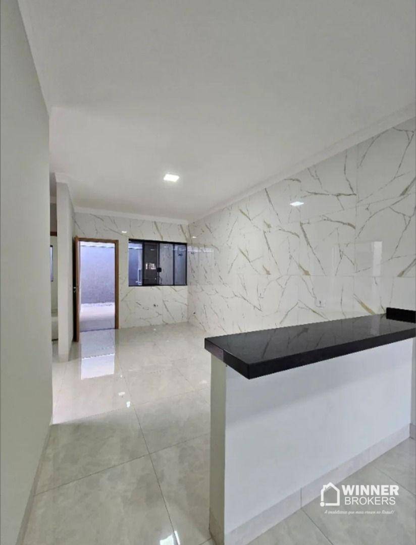 Casa à venda com 3 quartos, 104m² - Foto 1