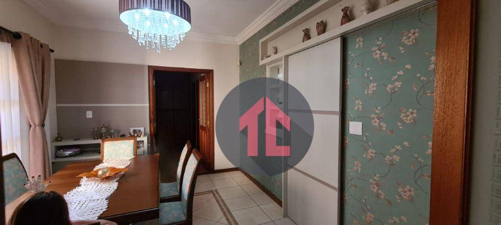 Casa à venda com 3 quartos, 164m² - Foto 5