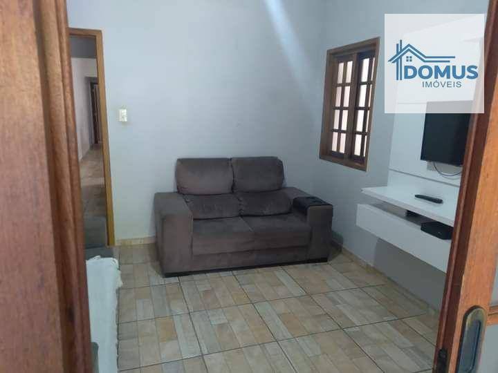 Sobrado à venda com 4 quartos, 150m² - Foto 2