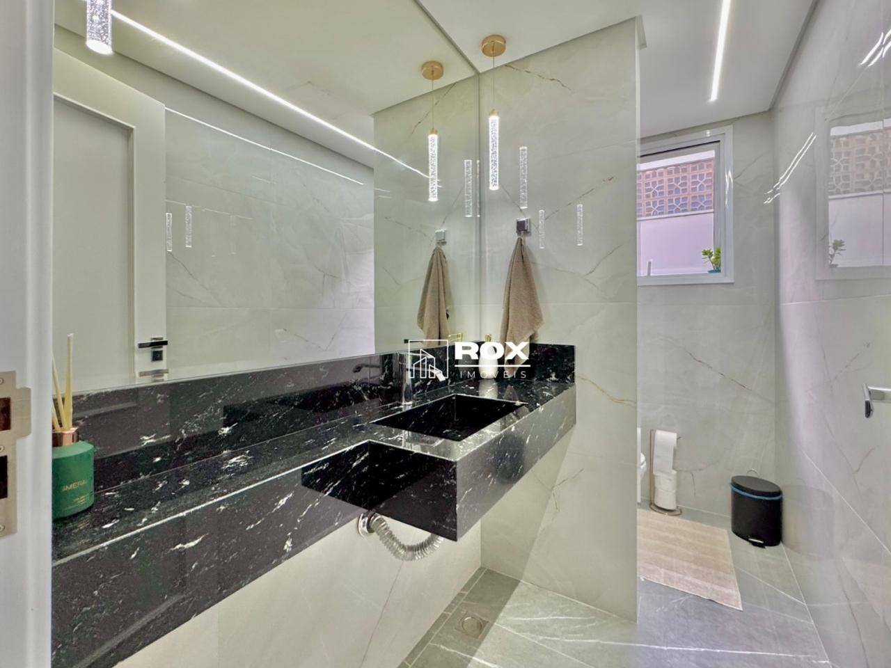Casa à venda com 4 quartos, 490m² - Foto 7