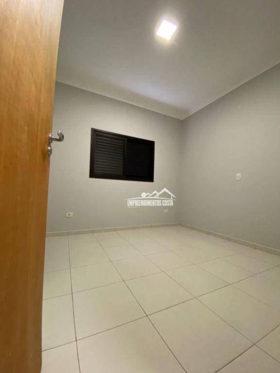 Casa à venda com 3 quartos, 180m² - Foto 15