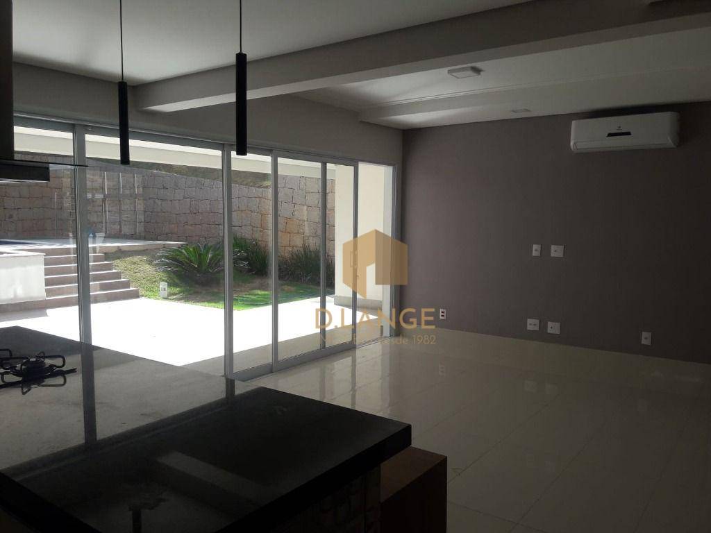 Casa de Condomínio à venda com 4 quartos, 376m² - Foto 2