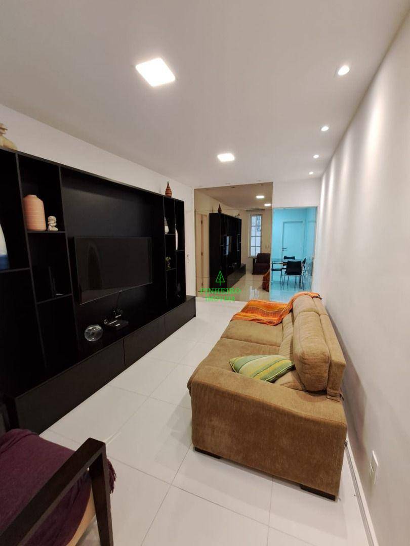 Casa à venda com 2 quartos, 65m² - Foto 1