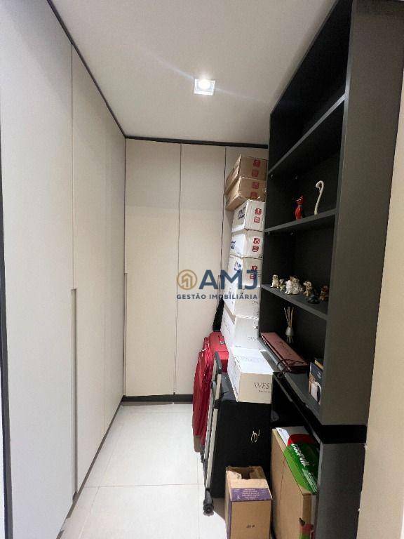 Apartamento à venda com 4 quartos, 224m² - Foto 18