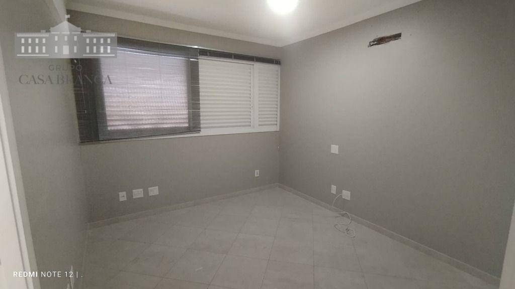 Apartamento para alugar com 3 quartos, 320m² - Foto 12