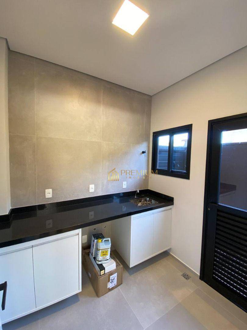 Sobrado à venda com 5 quartos, 300m² - Foto 11