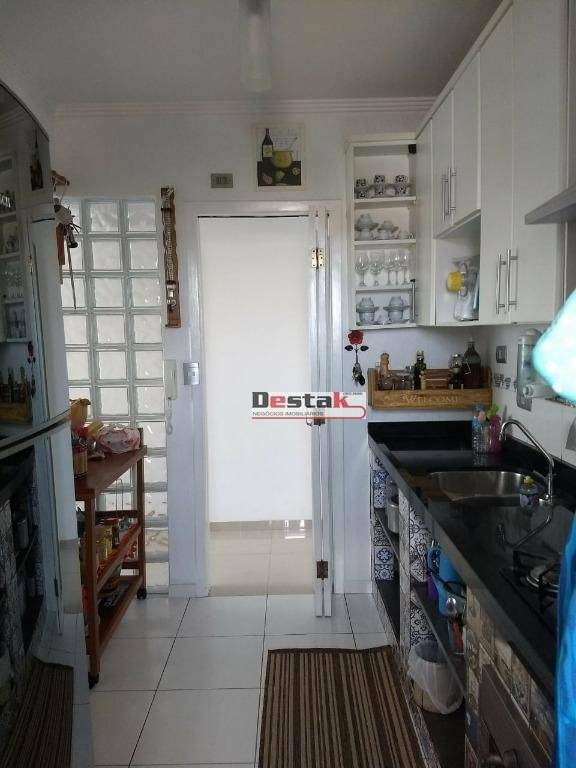 Apartamento à venda com 3 quartos, 65m² - Foto 2