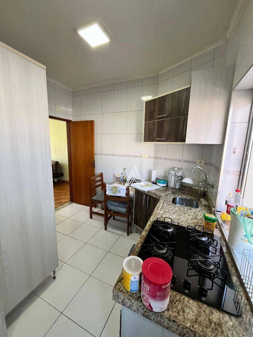 Apartamento à venda com 2 quartos, 80m² - Foto 47