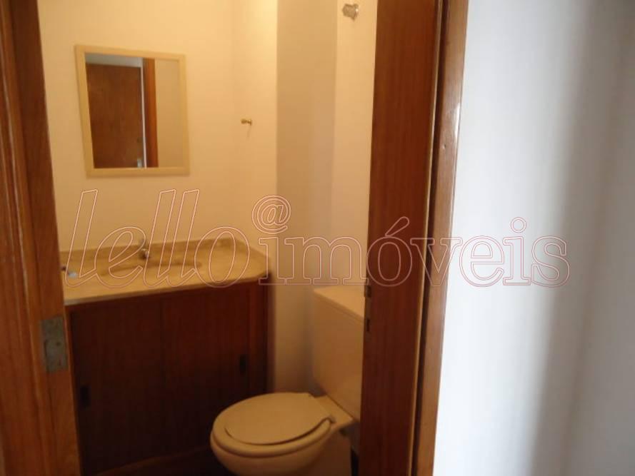 Apartamento para alugar com 4 quartos, 155m² - Foto 2