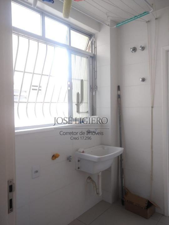 Apartamento à venda com 2 quartos, 75m² - Foto 20