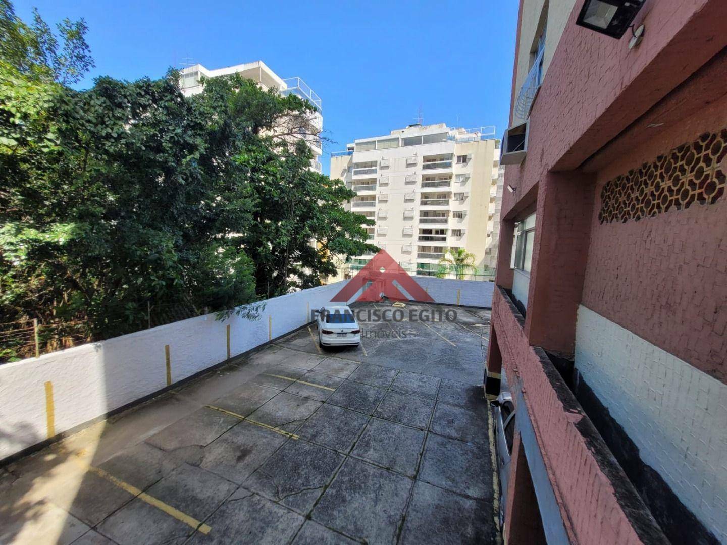 Apartamento à venda com 2 quartos, 62m² - Foto 28