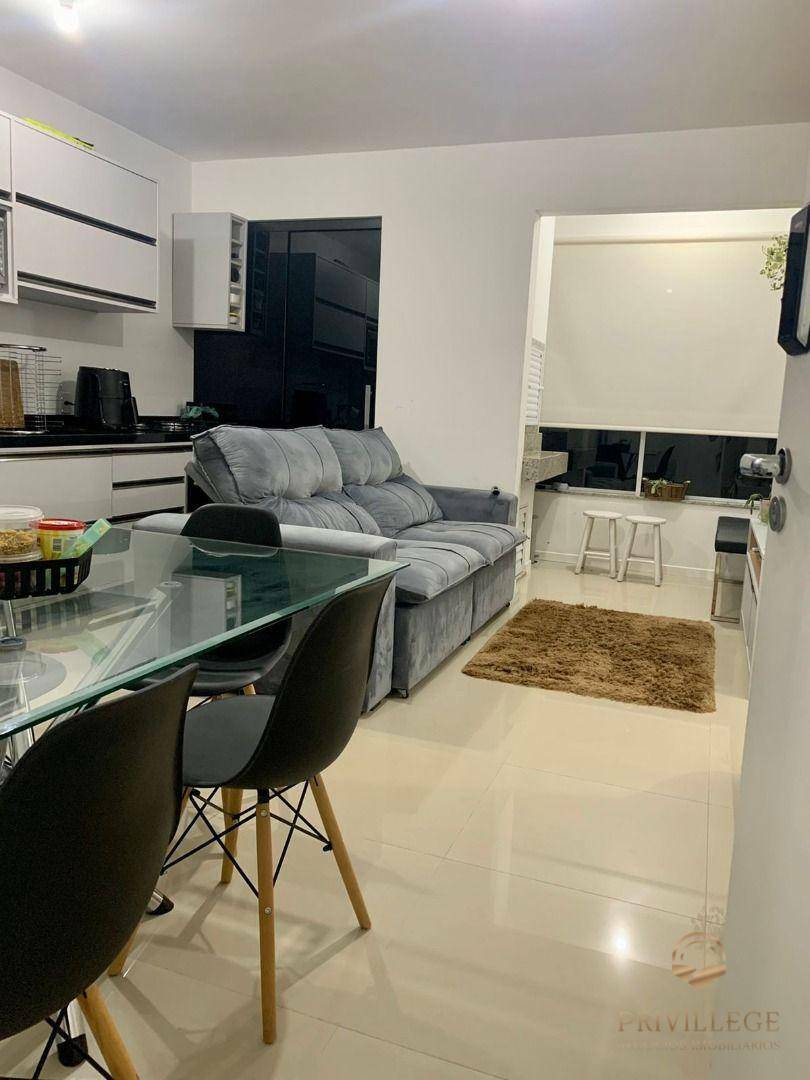 Apartamento à venda com 2 quartos, 61m² - Foto 7