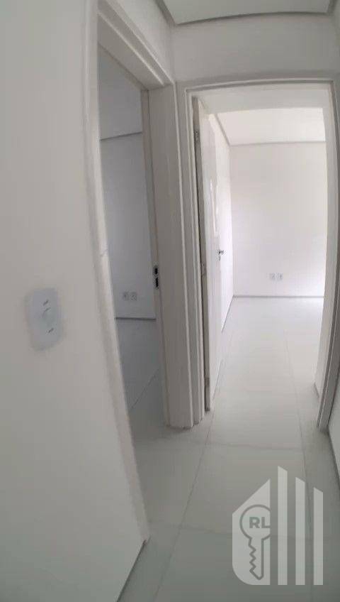 Apartamento à venda com 3 quartos, 60m² - Foto 9