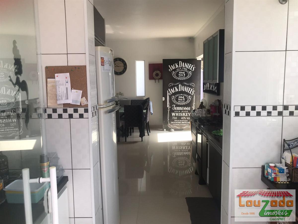 Casa à venda com 3 quartos, 480m² - Foto 2