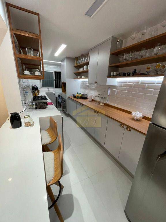 Apartamento à venda com 2 quartos, 64m² - Foto 5