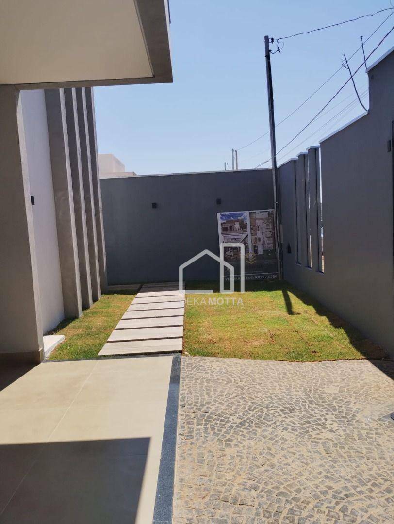 Casa à venda com 3 quartos, 170m² - Foto 8