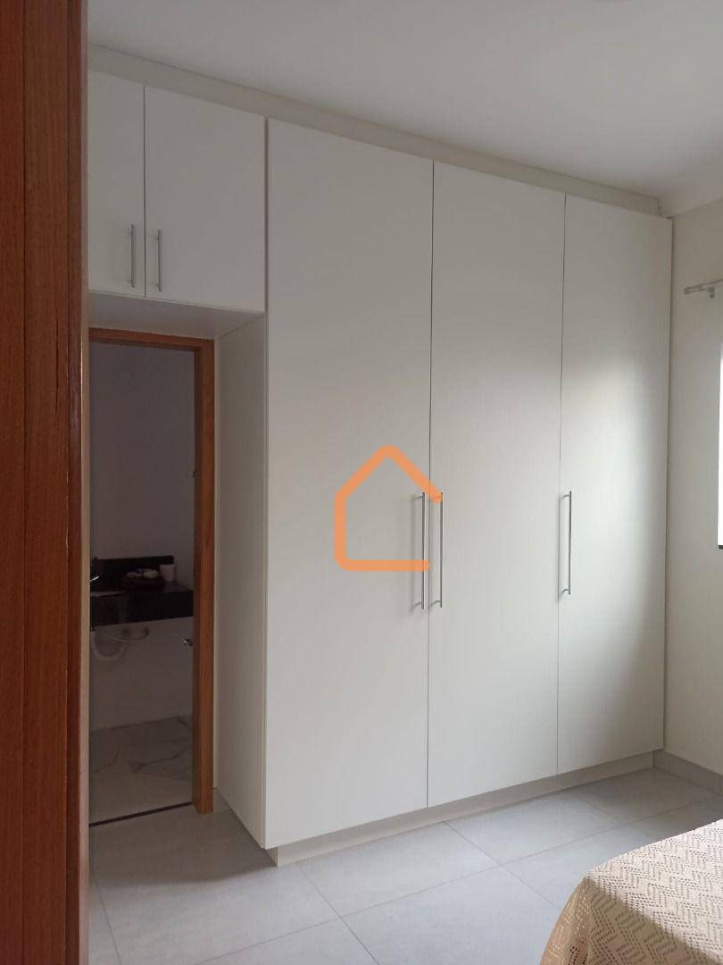 Casa à venda com 2 quartos, 82m² - Foto 11