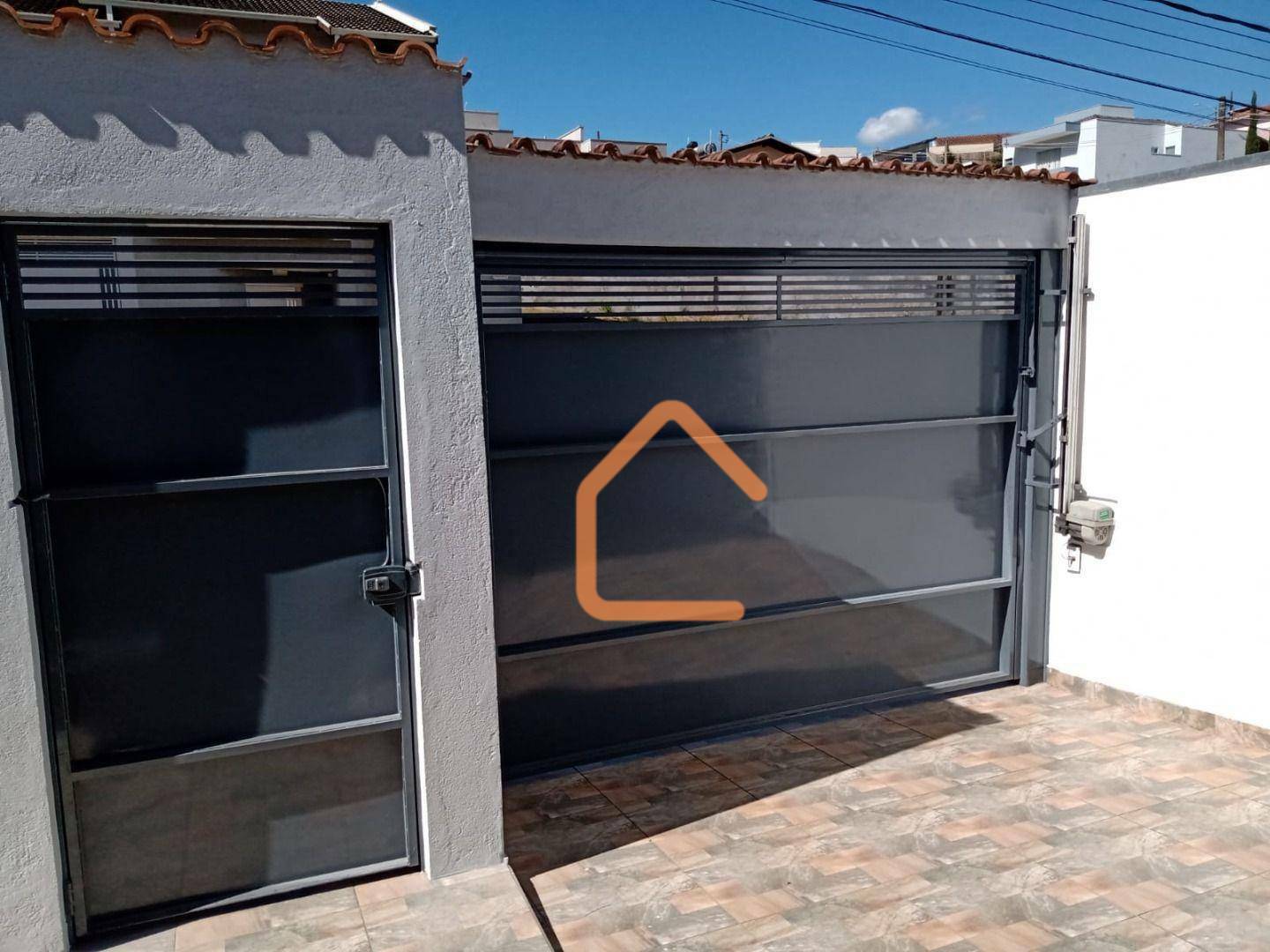 Casa à venda com 3 quartos, 215m² - Foto 3